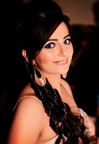 Zanib Naveed Miss Pakistan World 2013 hot and beautiful wallpapers